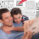 Padre e hijo con Pasatiempos de La Usina publicado en diario